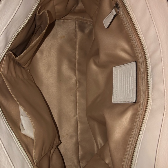 Coach purse - Picture 5 of 8